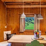 Zauberhuette * Oberau